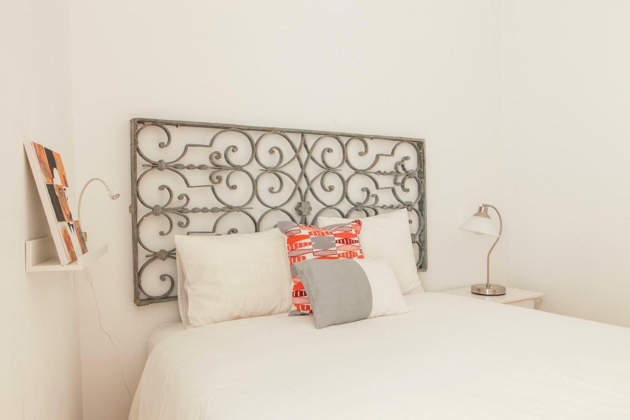 Cozy 1St Floor Flat Central Chiado District With Balconies And Ac 19Th Century Building ลิสบอน ภายนอก รูปภาพ