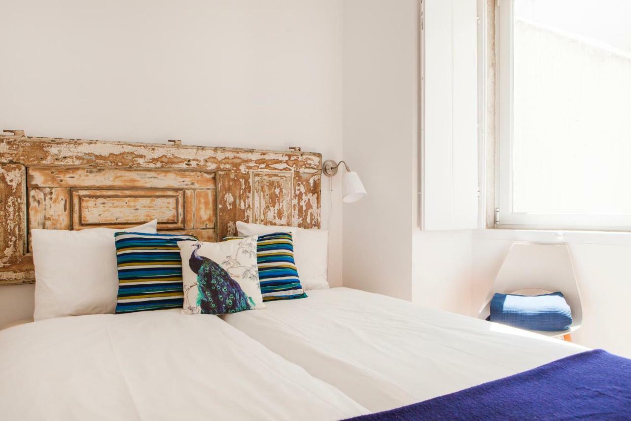 Cozy 1St Floor Flat Central Chiado District With Balconies And Ac 19Th Century Building ลิสบอน ภายนอก รูปภาพ