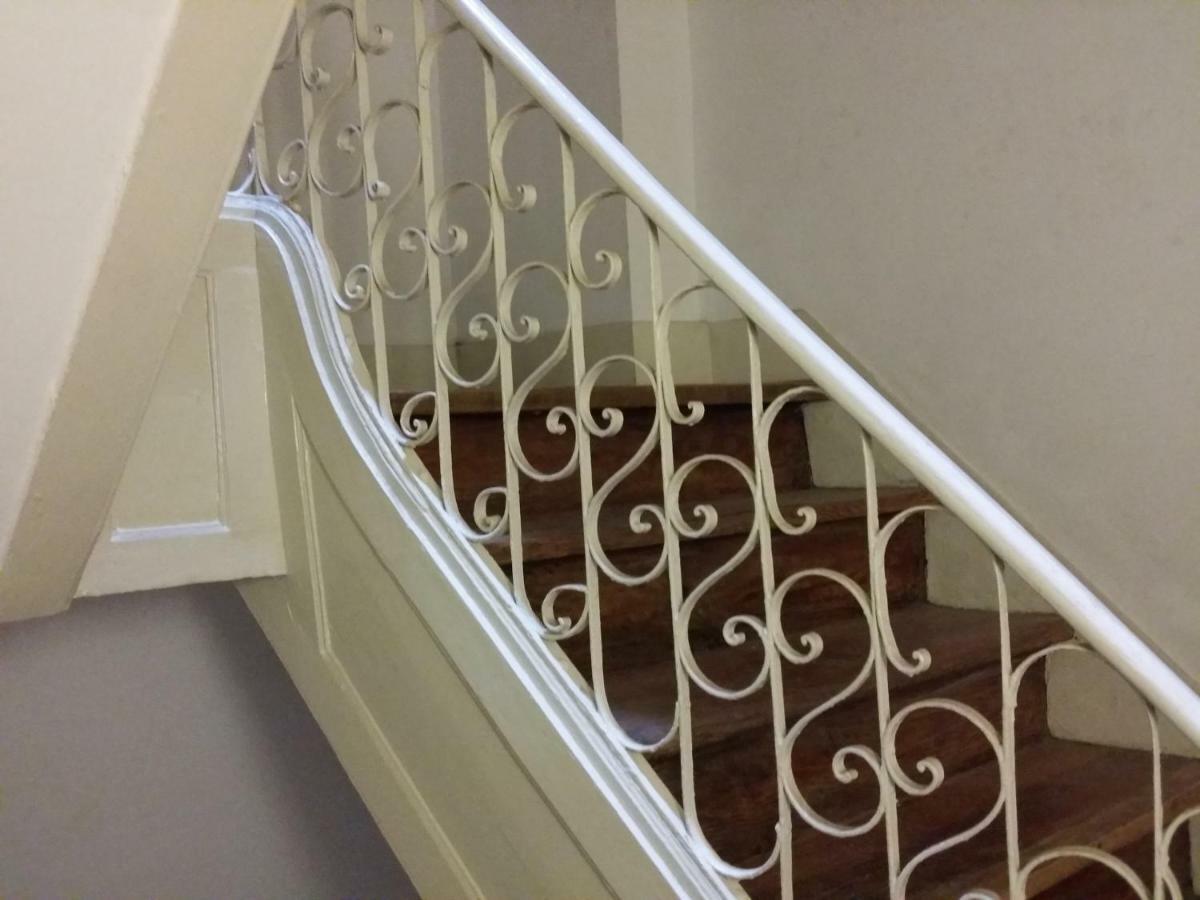 Cozy 1St Floor Flat Central Chiado District With Balconies And Ac 19Th Century Building ลิสบอน ภายนอก รูปภาพ