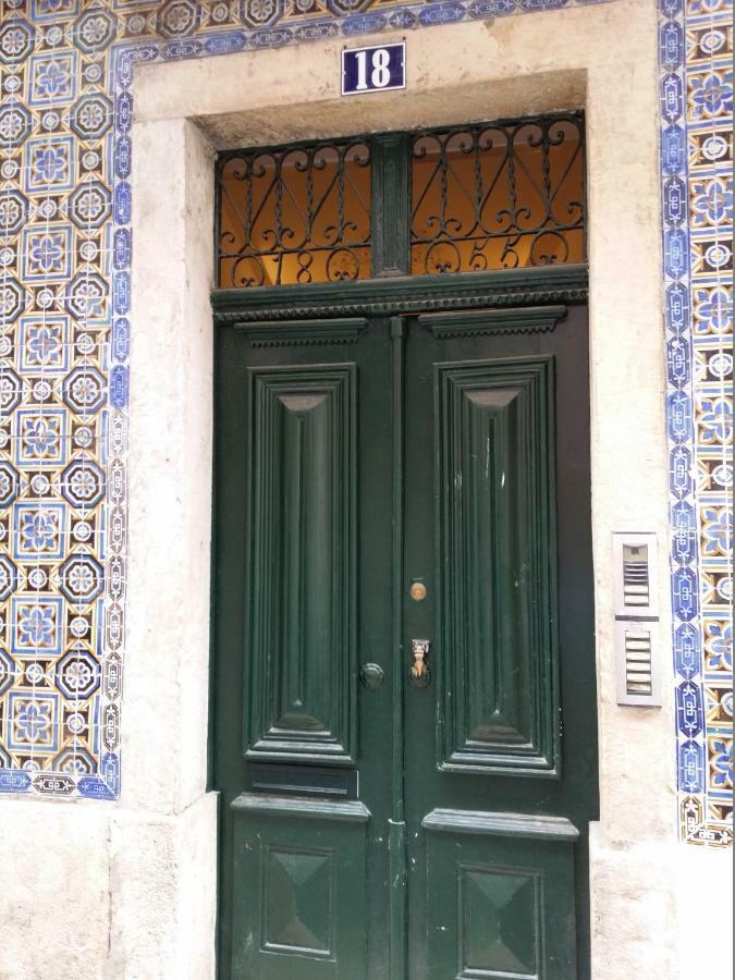 Cozy 1St Floor Flat Central Chiado District With Balconies And Ac 19Th Century Building ลิสบอน ภายนอก รูปภาพ